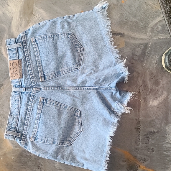 Vintage Basic 955 Denim Women's Shorts Great Condition,  Size 12 - Picture 2 of 5